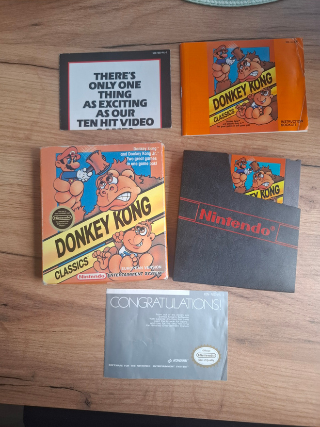 Donkey Kong Classics NES + harvinaiset Konami-lii