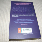 Elly Griffiths Savuverho -nid - pikkukuva 2