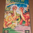 MAA AIKOJEN ALUSSA IV MATKA SUMUJEN MAAHAN  VHS - pikkukuva 1