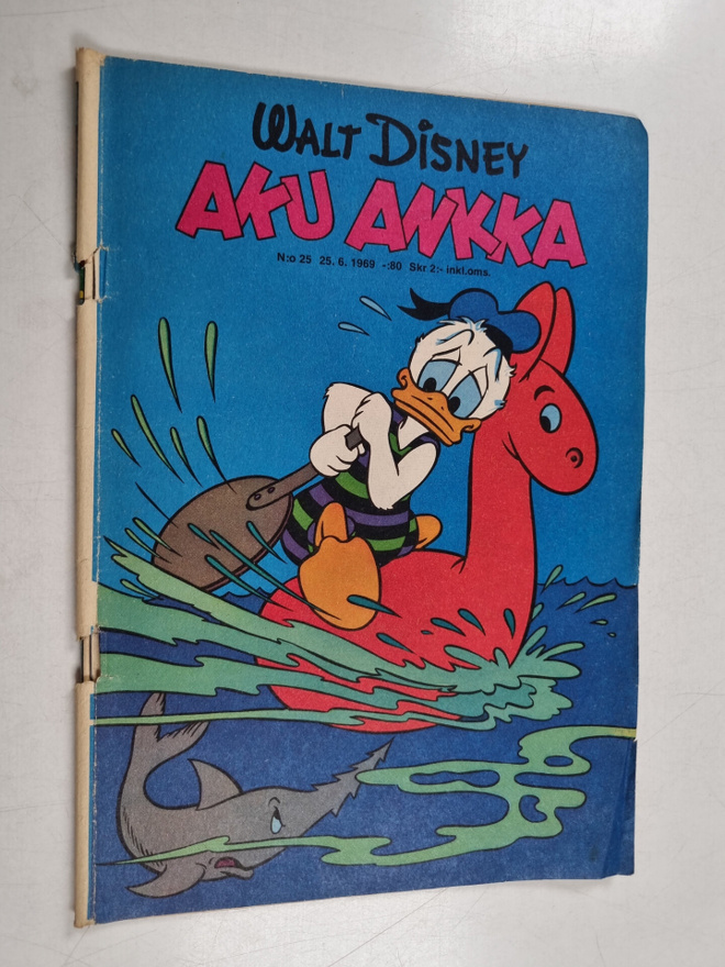 Walt Disney : Aku Ankka 25/1969