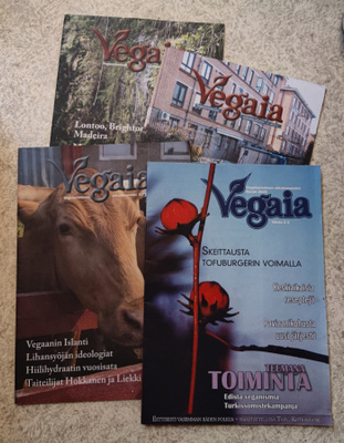Vegaia lehtiä