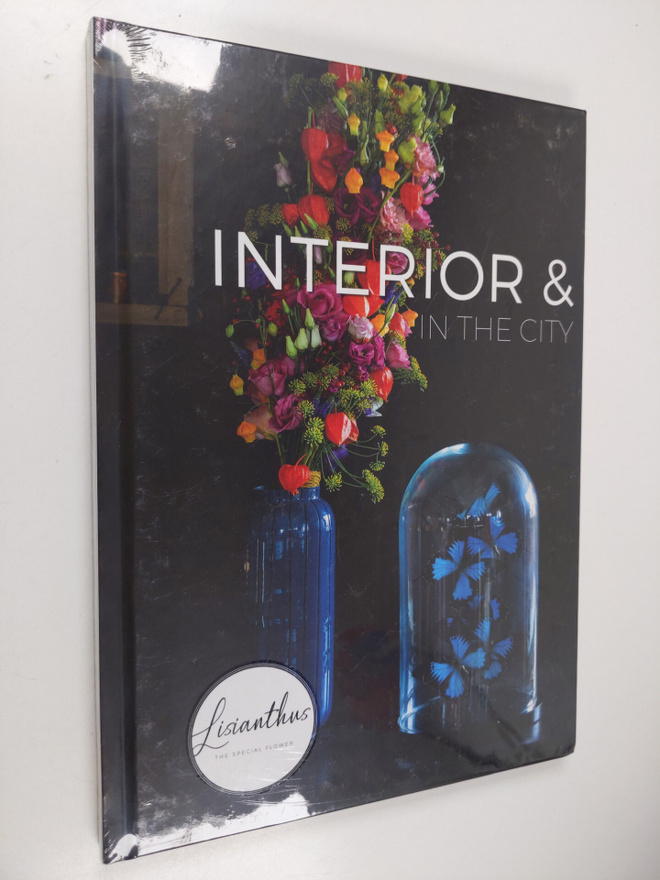 Interiors & in the City : Lisianthus (lukematon)