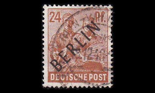 Berlin 9 o Musta päällepainama 24 Pf (1948)