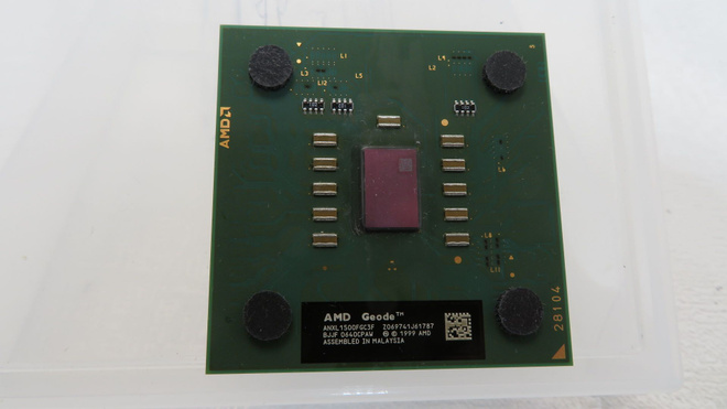 AMD Geode NX 1500 (ANXL1500FGC3F) – Vähävirtainen Socket 462