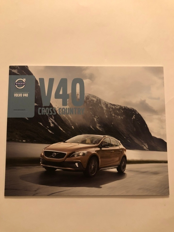 Myyntiesite - Volvo V40 Cross Country - 10/2013