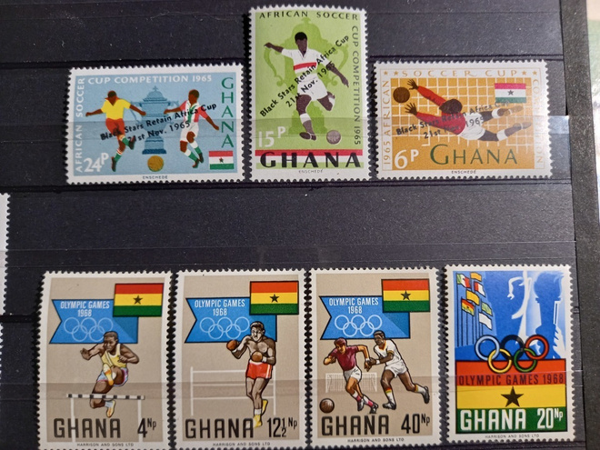JALKAPALLO & OLYMPIALAISET urheiluaihetta GHANA **