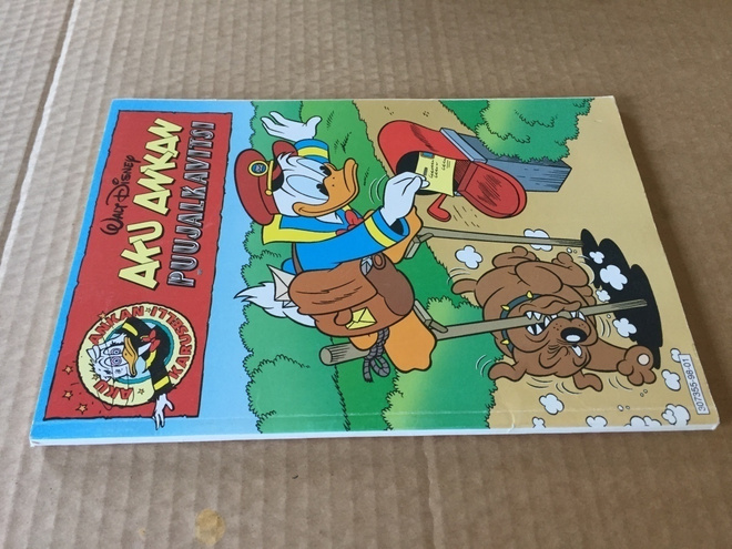 AKU ANKAN KARUSELLI PUUJALKAVITSI HYVÄ