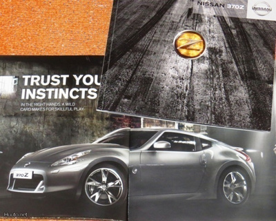 2011 Nissan 370 Z esite - KUIN UUSI - 24 sivua