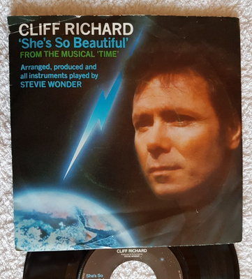 Cliff Richard – She's So Beautiful 7" single