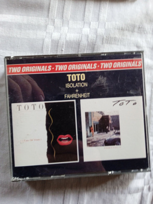 2 CD- LEVYÄ: TOTO : ISOLATION + FAHRENHEIT