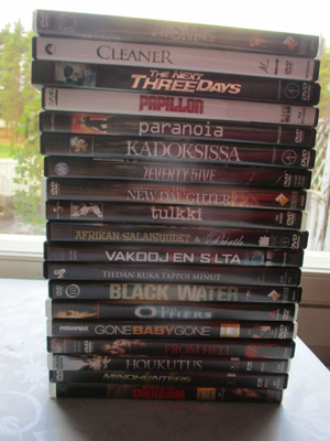 19 DVD:tä 20 TRILLERI ELOKUVAA