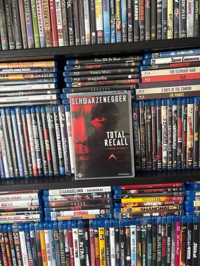 Total Recall unohda tai kuole Arnold Schwarenegger