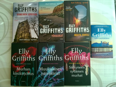 Elly Griffiths Kirjat
