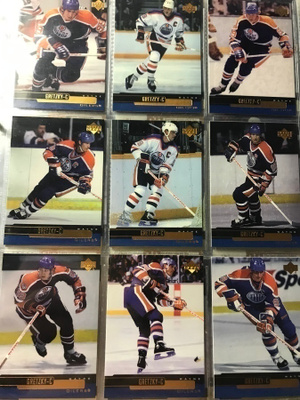 1999-00 Upper Deck Wayne Gretzky kortteja 1.0e/kpl