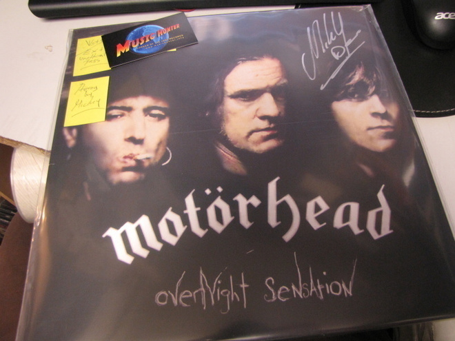 MOTÖRHEAD - OVERNIGHT SENSATION LP MIKKEYN NIMMARILLA !