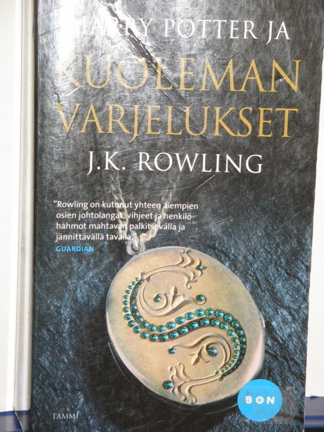 J.K. Rowling : HARRY POTTER JA KUOLEMAN VARJELUKSET