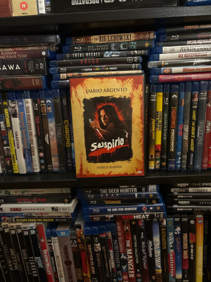Suspiria (1977)
