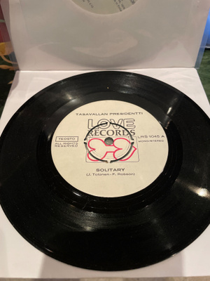 Tasavallan Presidentti - Solitary / Deep Thinker 7" LOVE REC