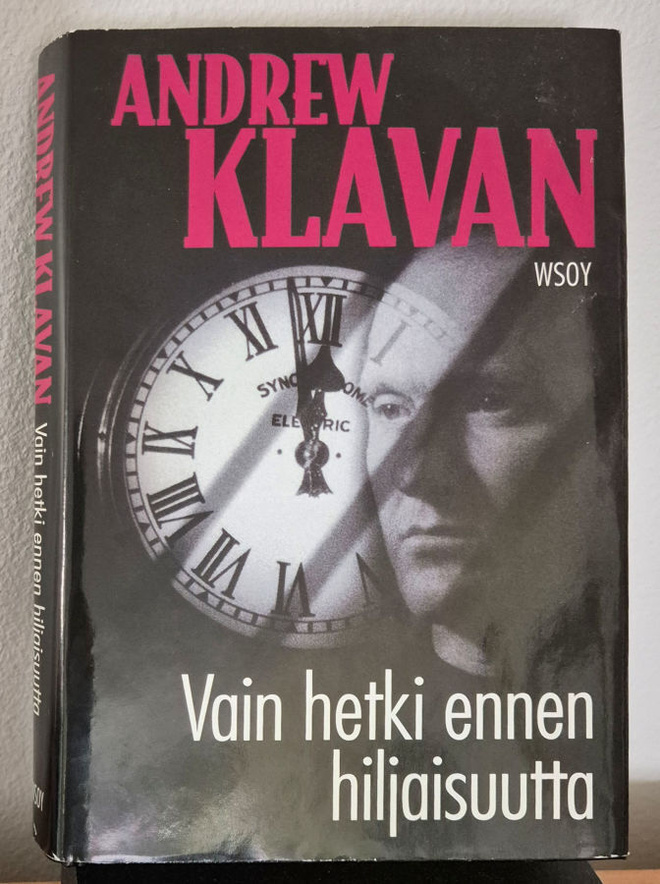 VAIN HETKI ENNEN HILJAISUUTTA kirja Andrew Klavan
