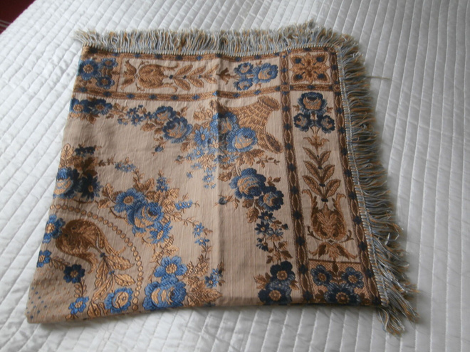 VINTAGE JACGUARD PÖYTÄLIINA HAPSUILLA