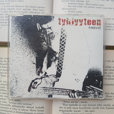 Tyrävyö – Tyhjyyteen (CDs)