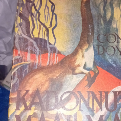 Conan Doyle  : Kadonnut maailma  ( SIS POSTIKULU )