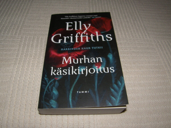 Elly Griffiths Murhan käsikirjoitus  -pok