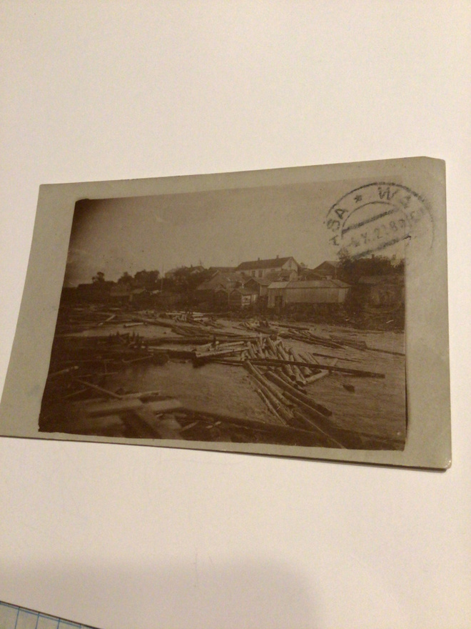 Tukki ruuhkaa joessa kulkenut 1922