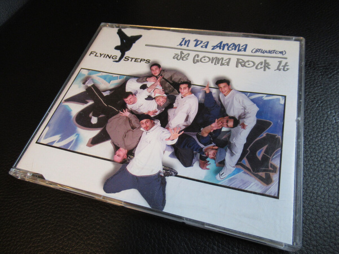 FLYING STEPS IN DA ARENA (SITUATION) / WE GONNA ROCK IT CDS