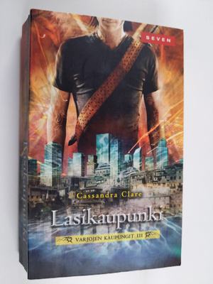 Cassandra Clare : Lasikaupunki