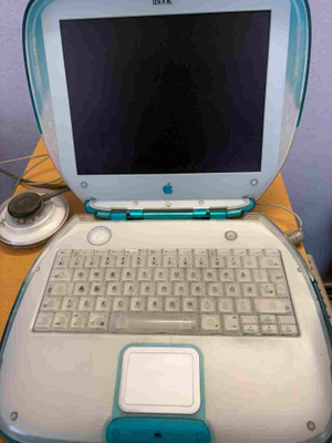Retro iBook G3 Clamshell- ilman kiintolevyä