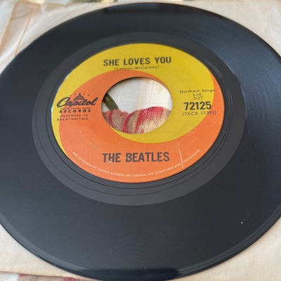 THE BEATLES: She Loves You * I ’ll Get You. * CAN 1963