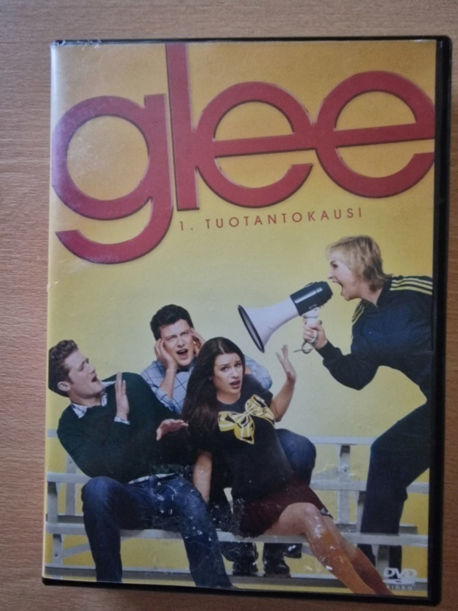 Glee - 1. Tuotantokausi (2009) 7DVD