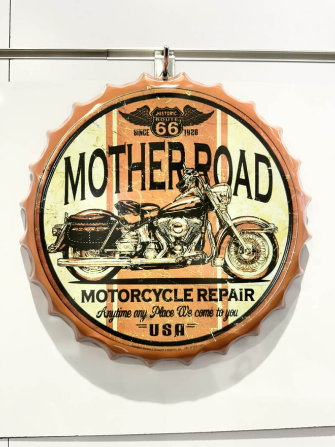 Pyöreä metallikyltti moottoripyörä Route 66