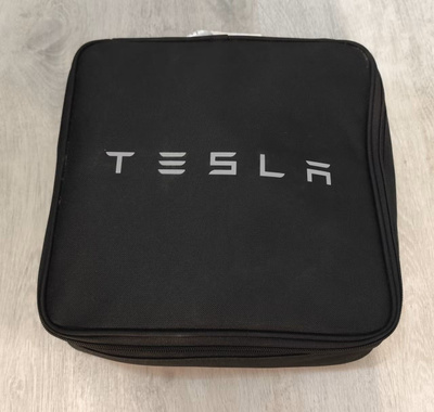 Tesla matkalaturi