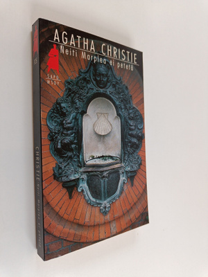 Agatha Christie : Neiti Marplea ei petetä