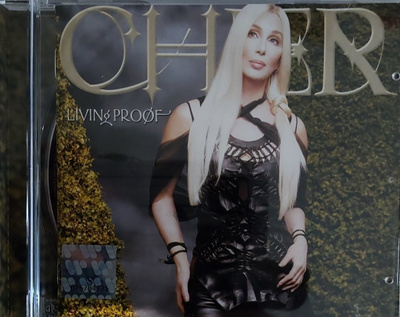 * Cher Living Proof Lue Kuvaus