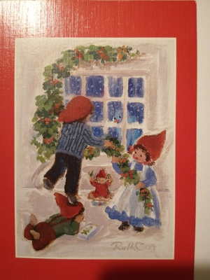 Tontut leikeissään