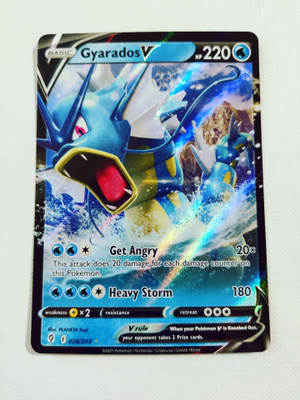 Gyarados V - 028/203 - Pokemon Evolving Skies Sword & Shield