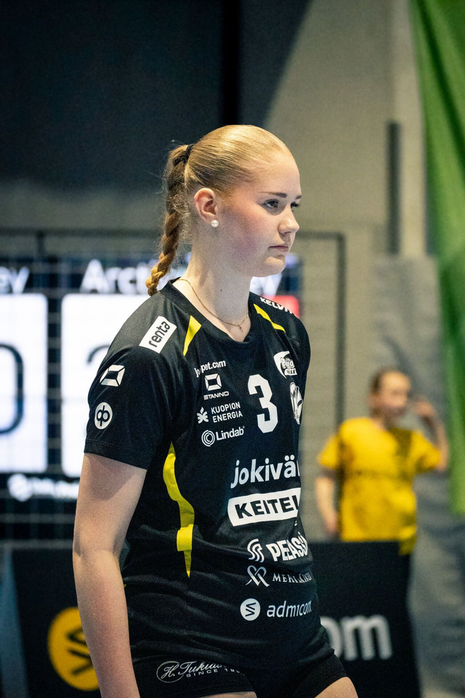 Noora Päykkösen game worn pelipaita nimmarilla
