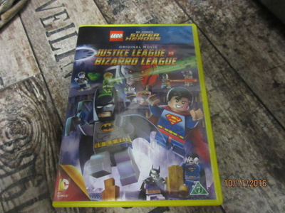 Lego DC Super Heroes: Justice League VS Bizarro League (DVD)