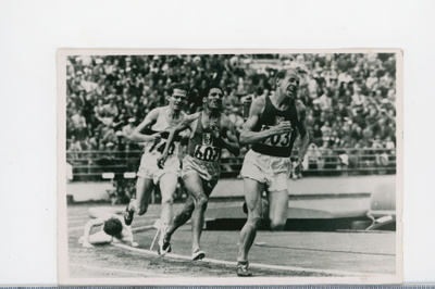 Helsingin olympialaisten 1952 Emil Zatopek vanha valokuva