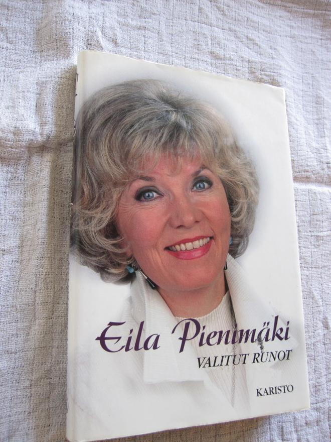 Eila Pienimäki : Valitut runot ( hienokuntoinen )