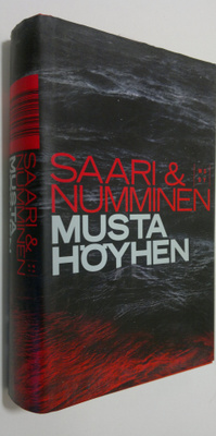 Mauno ; Numminen Saari : Musta höyhen (signeerattu)