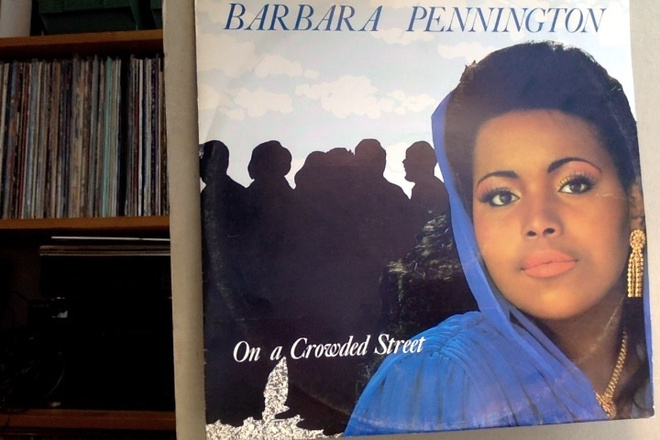 BARBARA PENNINGTON:::ON A CROWDED STREET : VINYYLI MAXI 1985