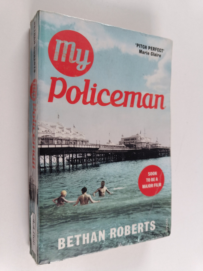 Bethan Roberts : My policeman