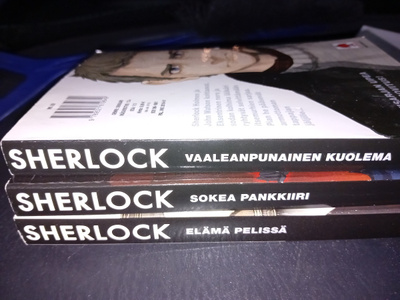 SHERLOCK 1-3 koko sarja ( SIS POSTIKULU)