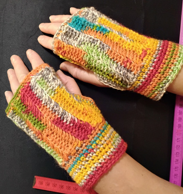 Alina´s Handmade käsityö RANTEENLÄMMITTIMET moniväri