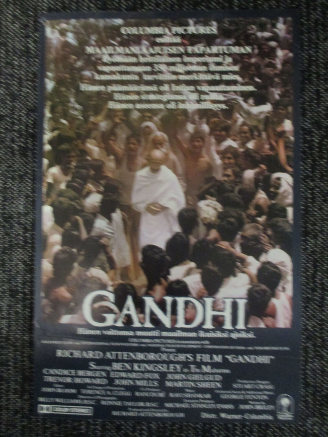 Gandhi (Richard Attenborough, 1982) - vanha elokuvajuliste