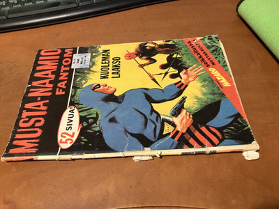 MUSTANAAMIO 4/1968